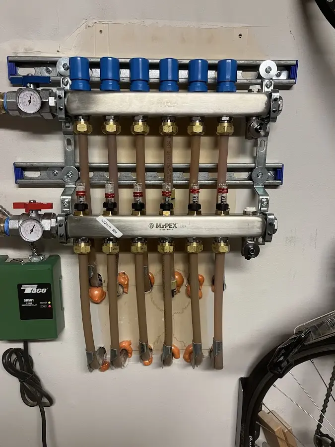 Plumber performing Leak Detection at a residential property in La Homa